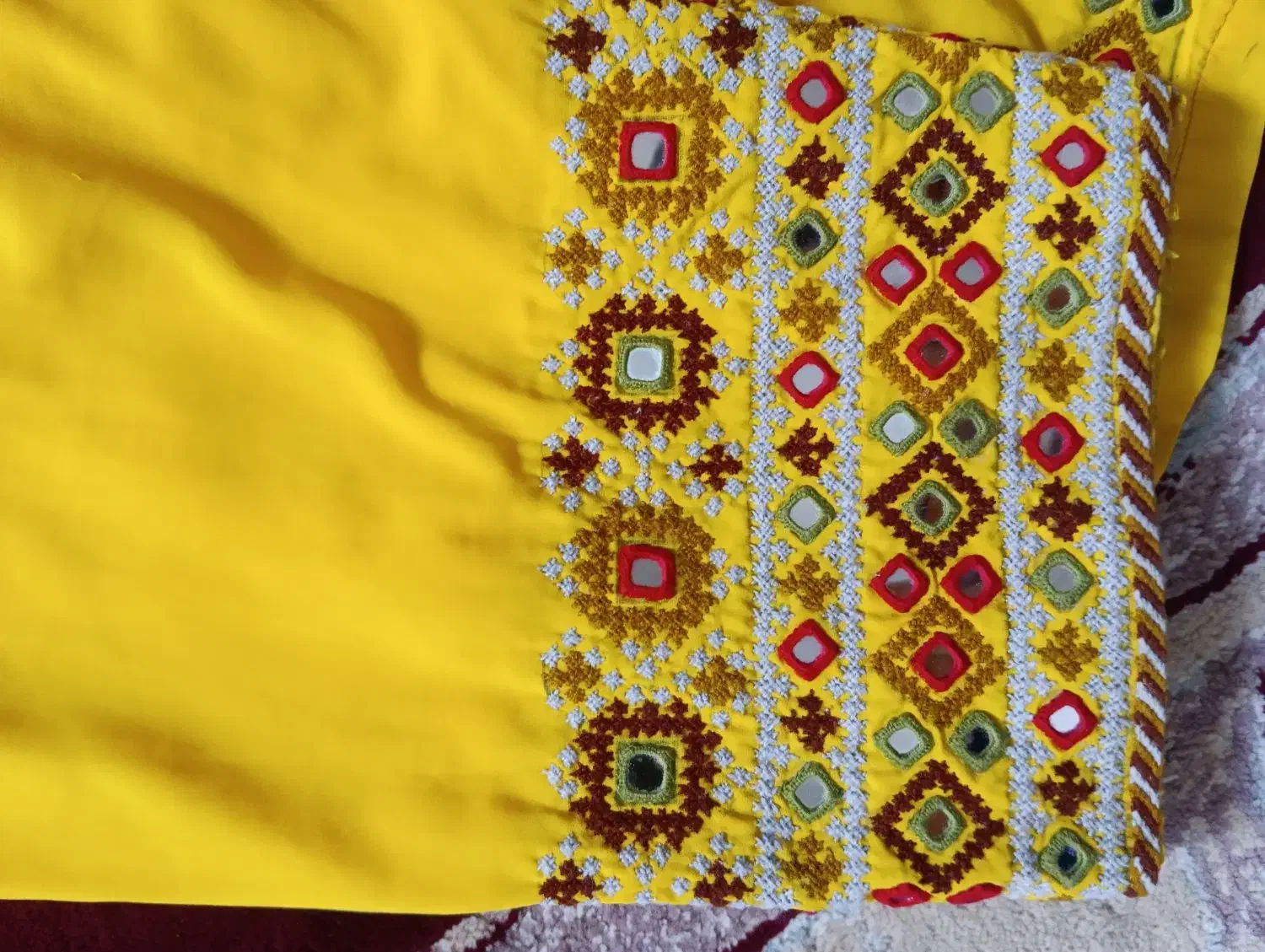 لباس بلوچی|لباس|سراوان, |دیوار