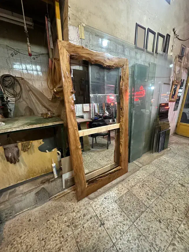 قاب ایینه|آینه|کرج, مهرویلا شمالی|دیوار