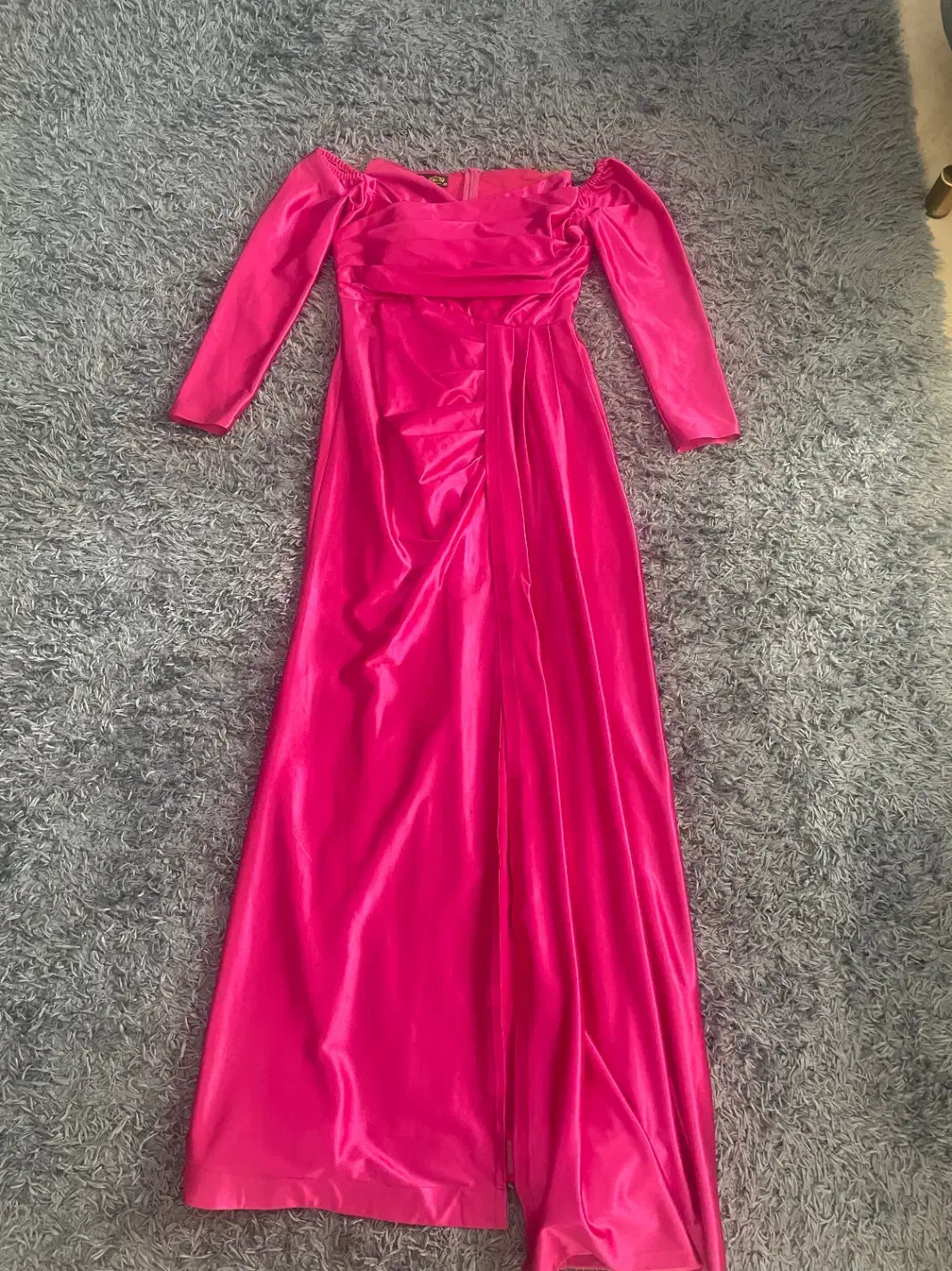 لباس مجلسی|لباس|چمستان, |دیوار