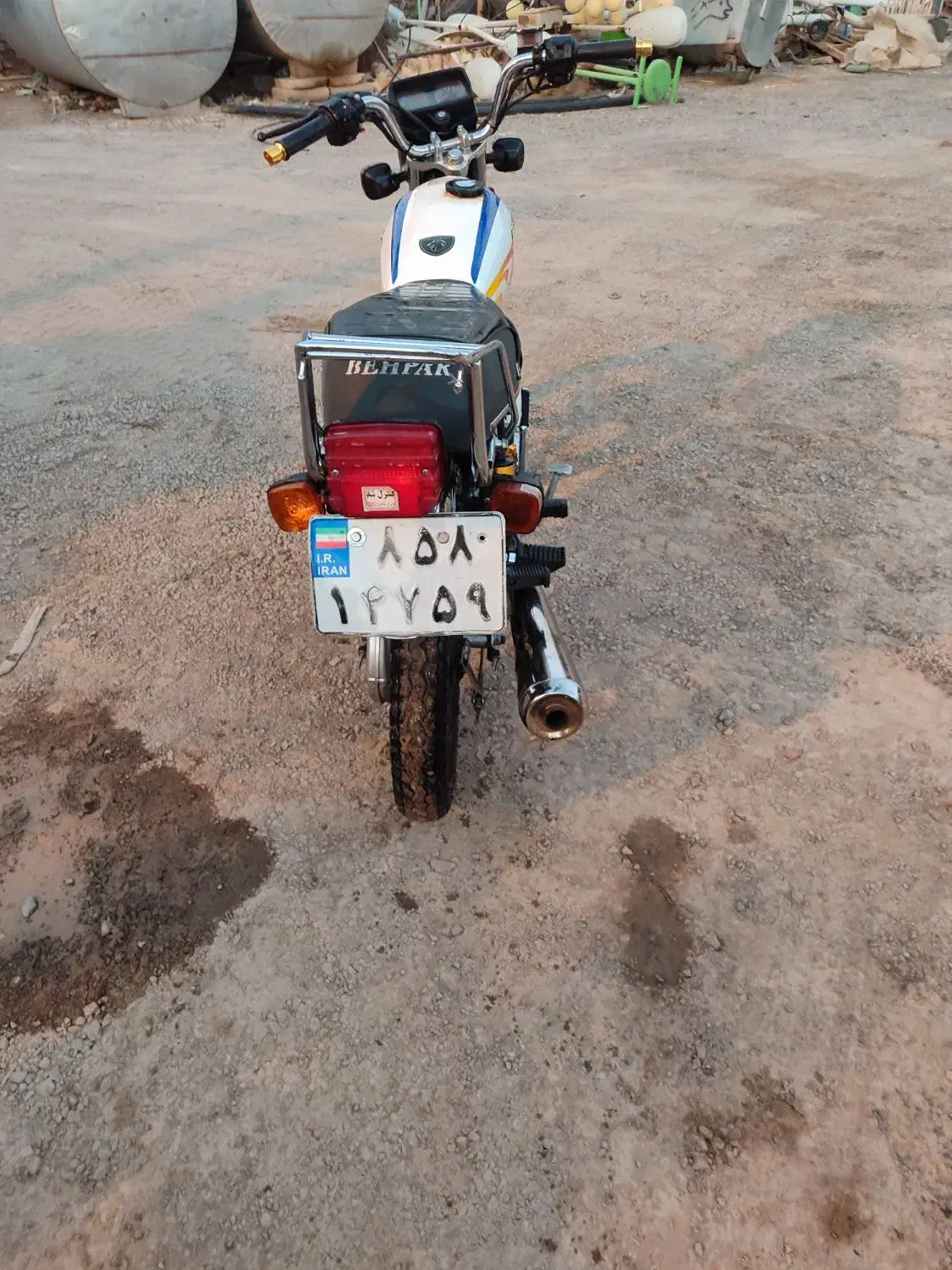 موتور هندا|موتورسیکلت|قائن, |دیوار