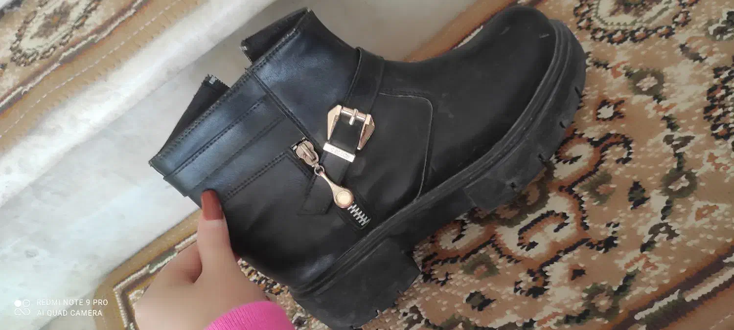 چند جفت نیم پوت تازه|کیف، کفش، کمربند|بوکان, |دیوار