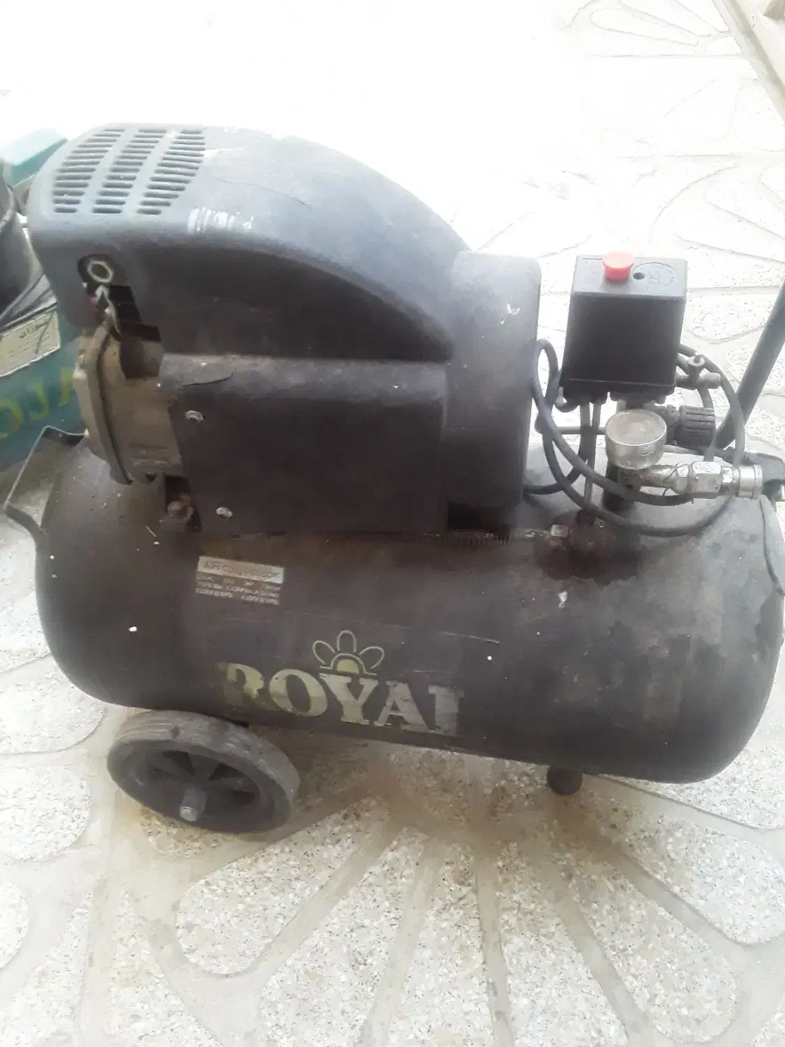 پمپ باد|ابزارآلات|صحنه, |دیوار