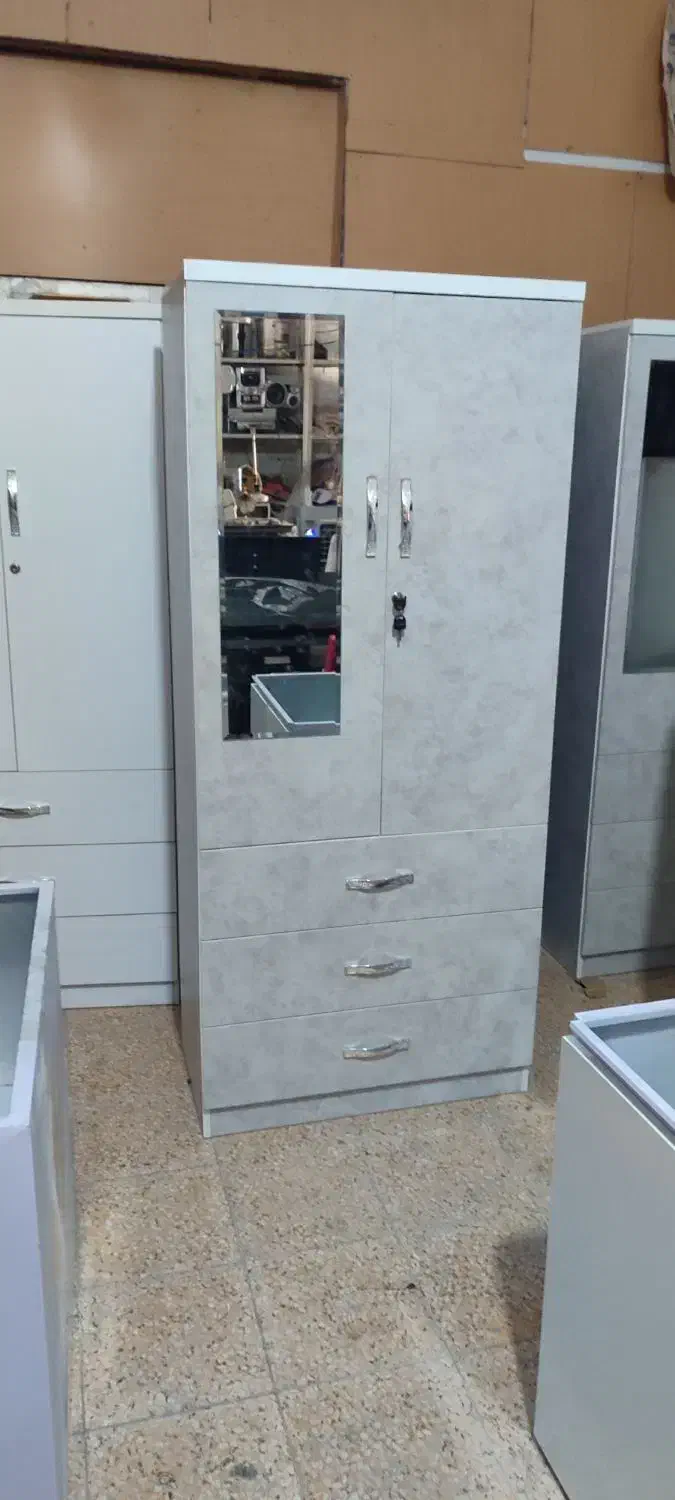 کمد لباسی دو درب و سه کشو|جاکفشی، کمد، دراور|بهبهان, |دیوار