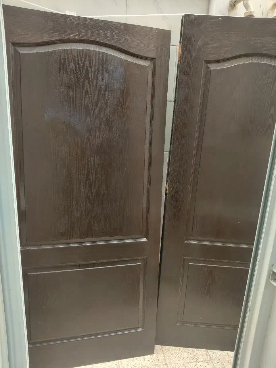 درب چوبی ورودی/دریچه کولر/مهتابی/سیم تلفن/کلیدکولر|مصالح و تجهیزات ساختمان|قم, دروازه چوبی|دیوار