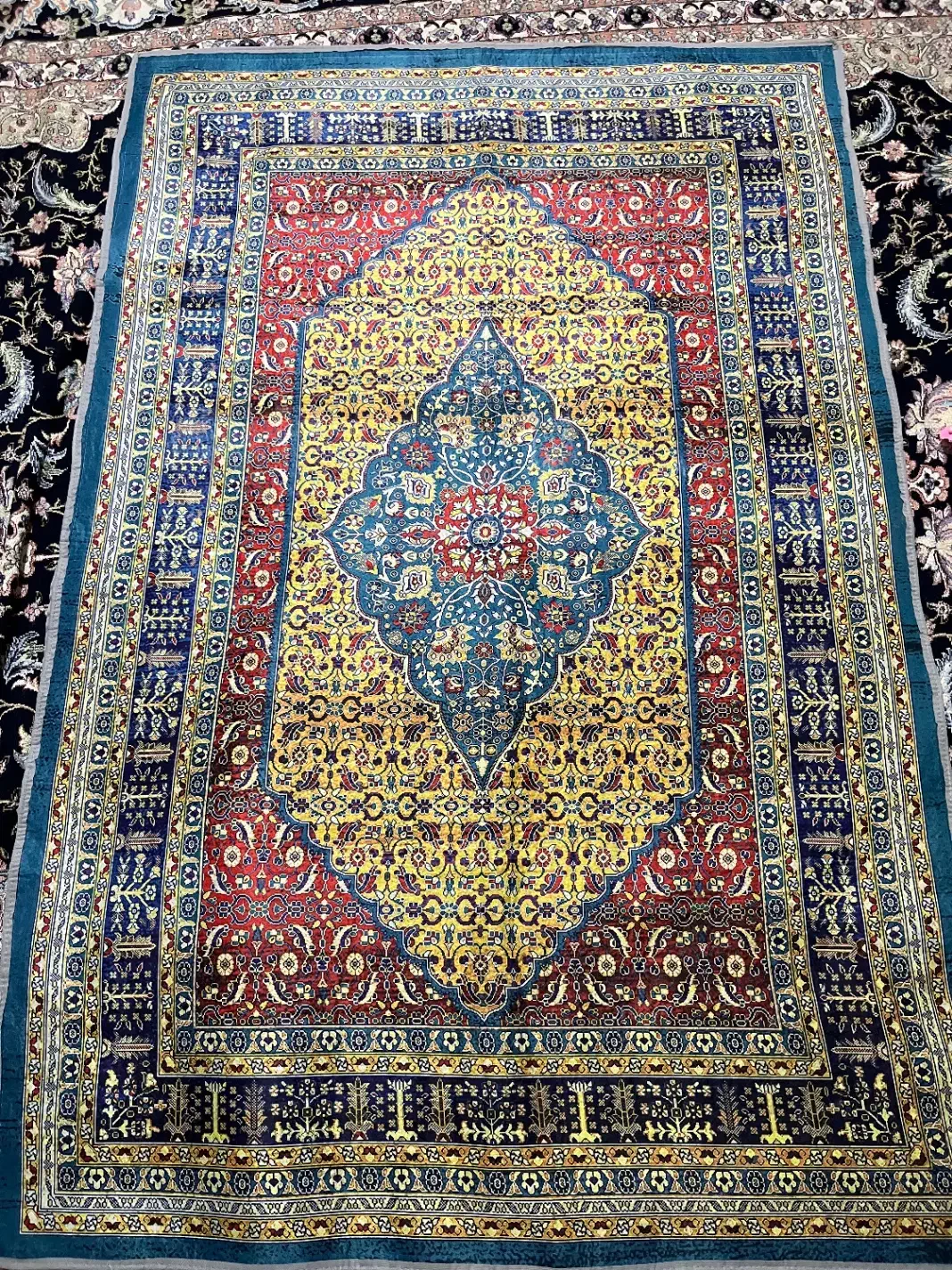 قالیچه پشت نمدی|فرش|ملایر, |دیوار