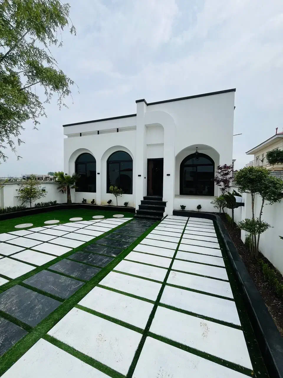 ویلا مدرن /نما مراکشی/متقاوت و خاص|فروش خانه و ویلا|امامزاده عبدالله, |دیوار