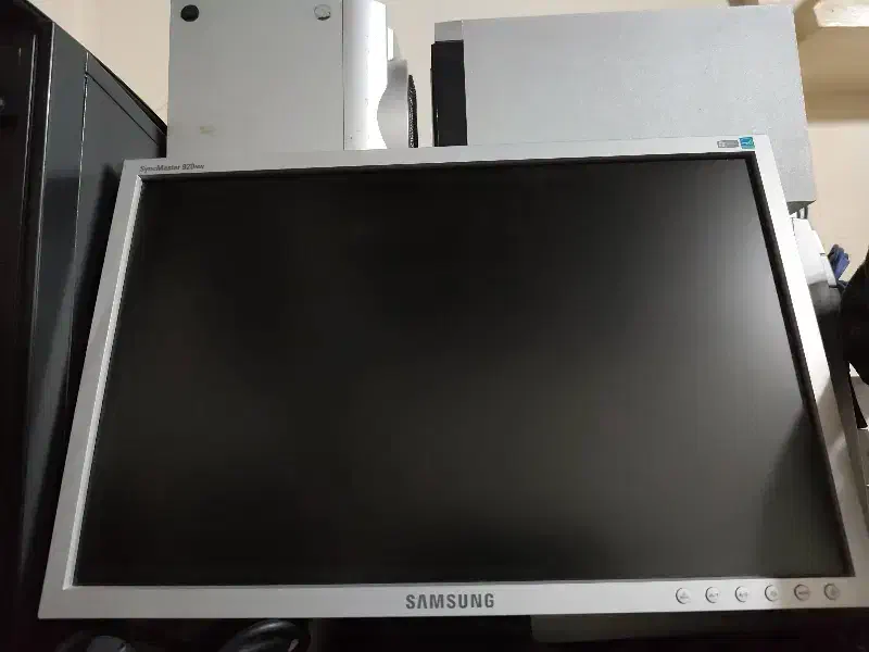 کامپیوتر|رایانه رومیزی|آمل, |دیوار