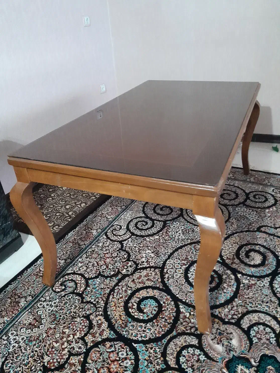 میز چوبی از نوع مرِغوب و اعلا|میز و صندلی غذاخوری|شهرکرد, |دیوار