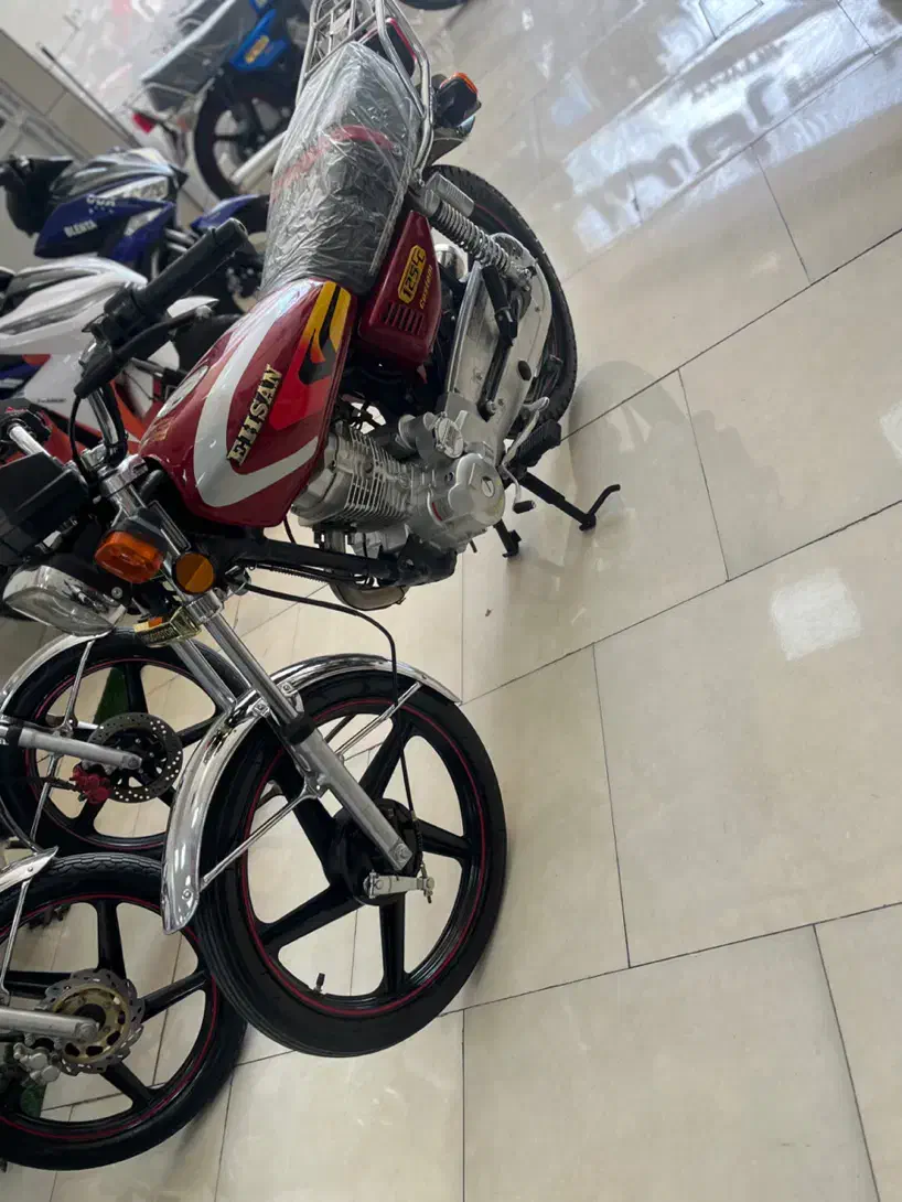 احسان 125 CDI تمیز در حد خشک کم کار|موتورسیکلت|یزد, |دیوار