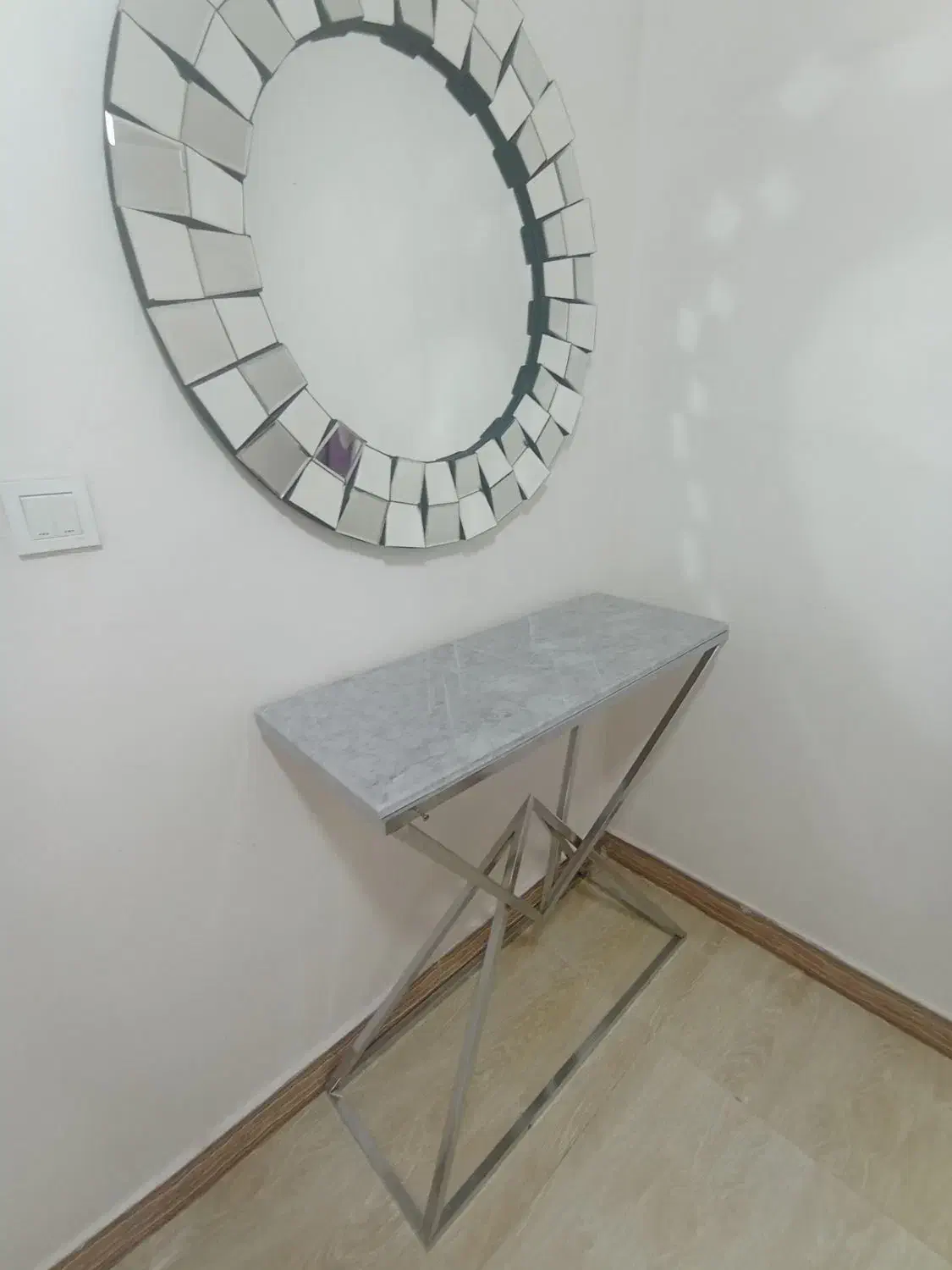 میز اینه|آینه|گلستان (تهران), |دیوار