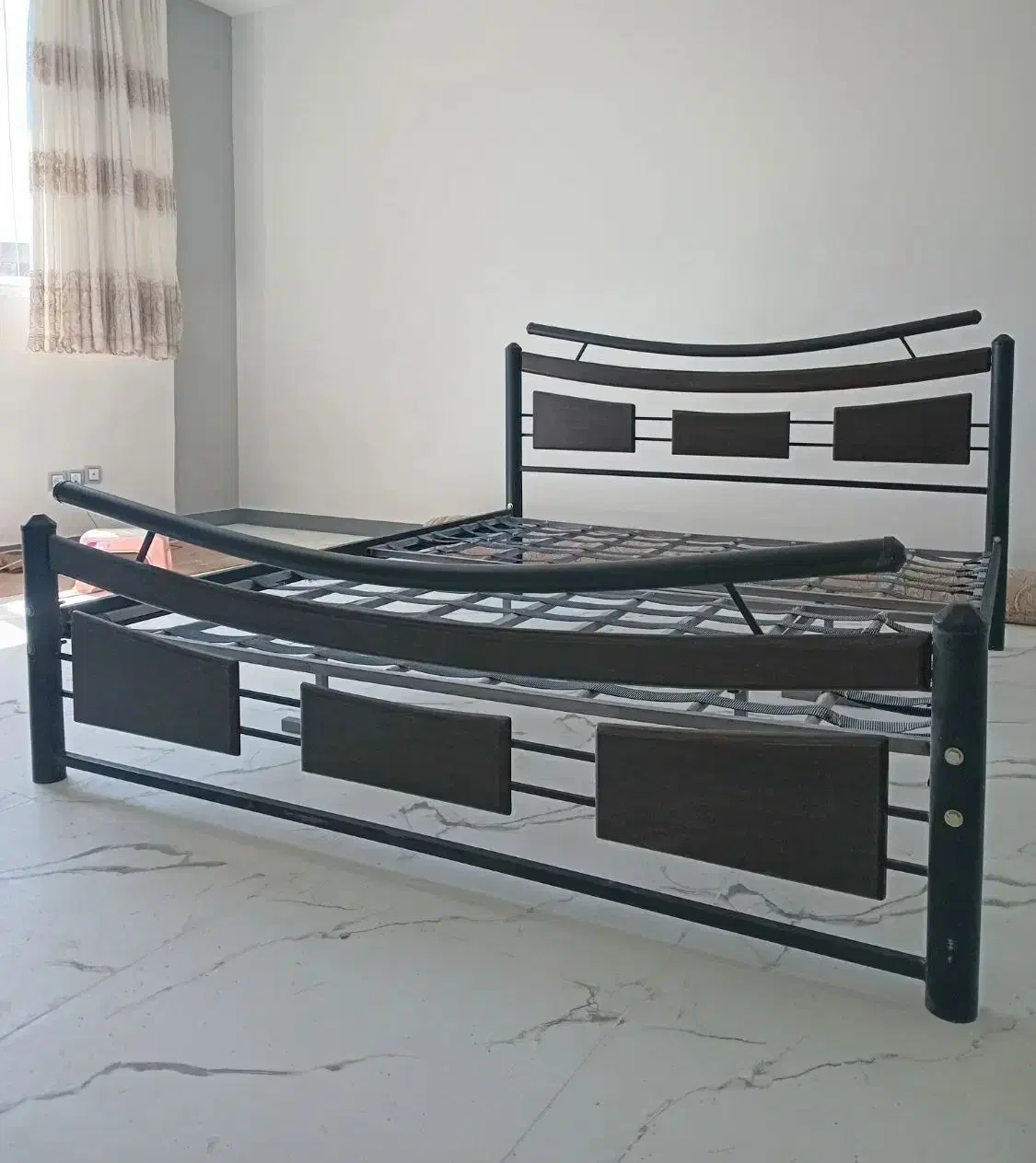 تخت دو نفره|تخت و سرویس خواب|شیراز, غدیر جنوبی|دیوار