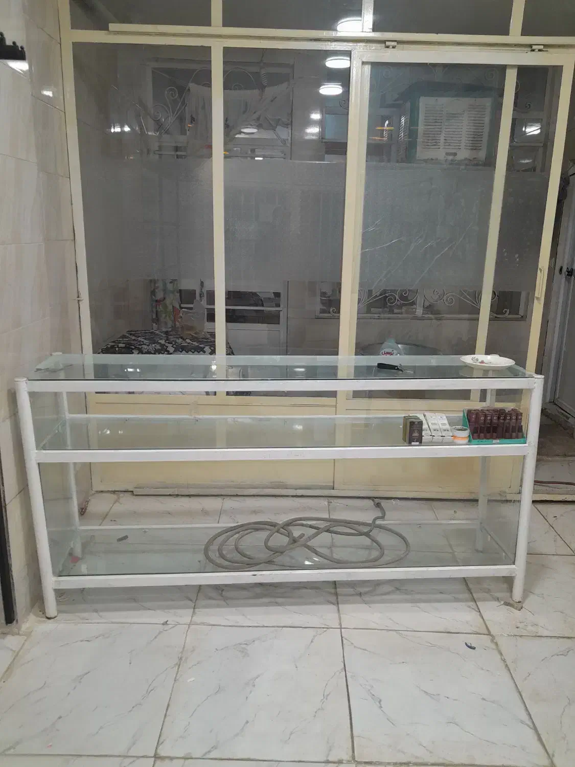 ویترین و رگال تیله ای و پایه ها وبدنه|فروشگاه و مغازه|نیشابور, فرح بخش|دیوار