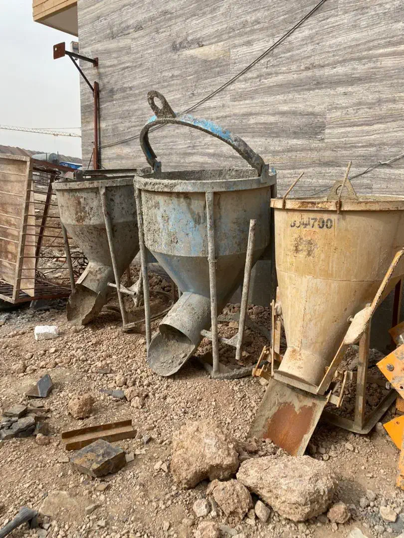 پاکت بتن‌ وشن ریز وکمربندتاوراینورتر و کابل۱۶*۱.۵|مصالح و تجهیزات ساختمان|اصفهان, کوی شهید کشوری|دیوار