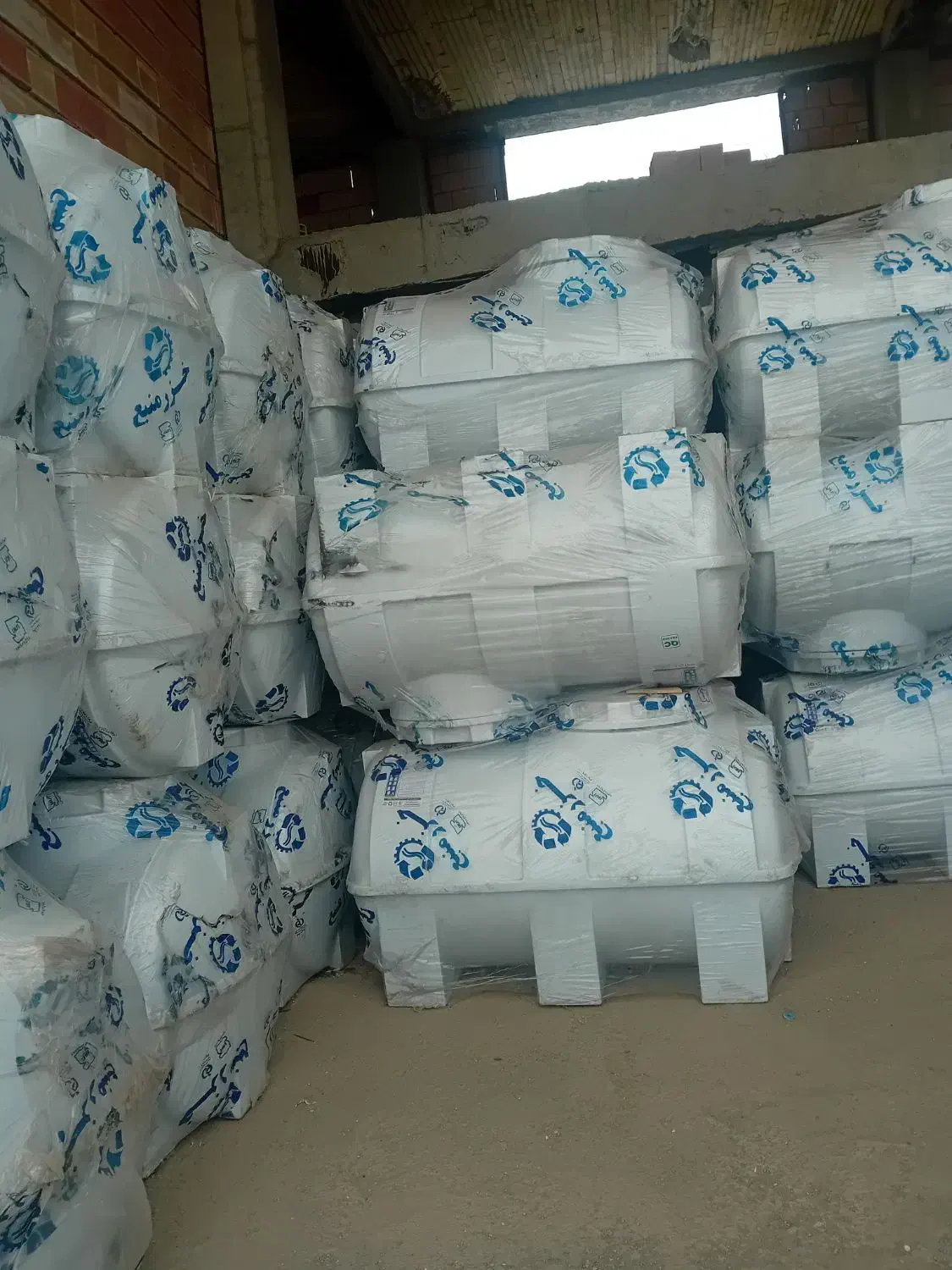 بهترین انتخاب کن مخزن آب تانکر خزرمنبع تضمینی|مصالح و تجهیزات ساختمان|کرج, چمن|دیوار