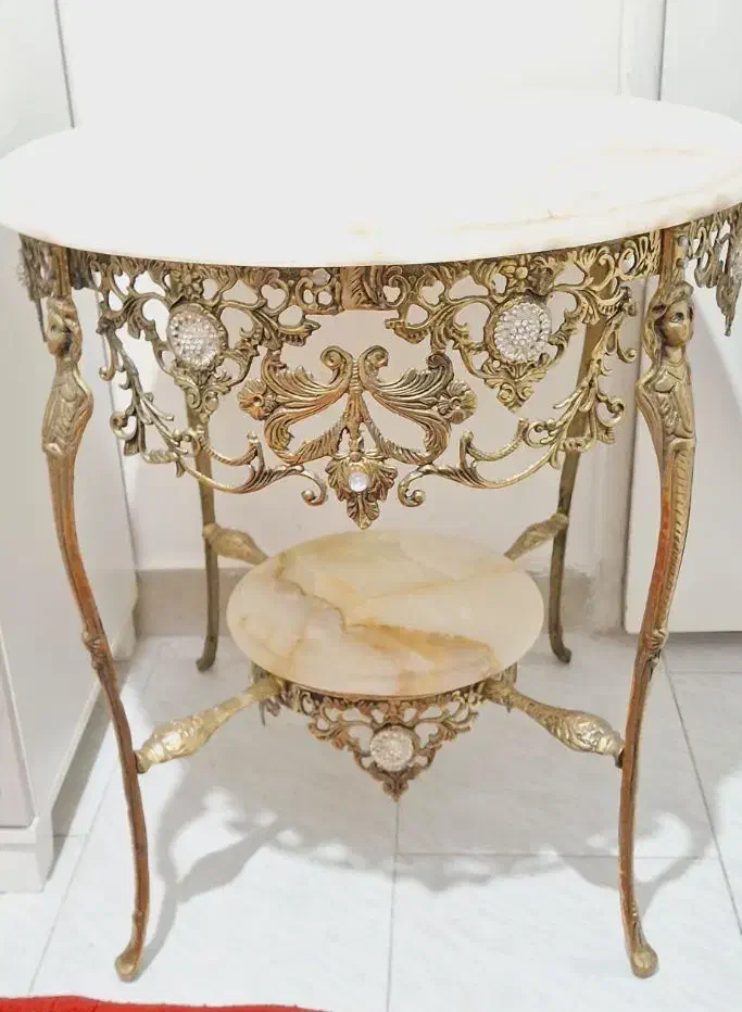 میز برنجی بزرگ|صنایع دستی و سایر لوازم تزئینی|کرج, گلشهر|دیوار