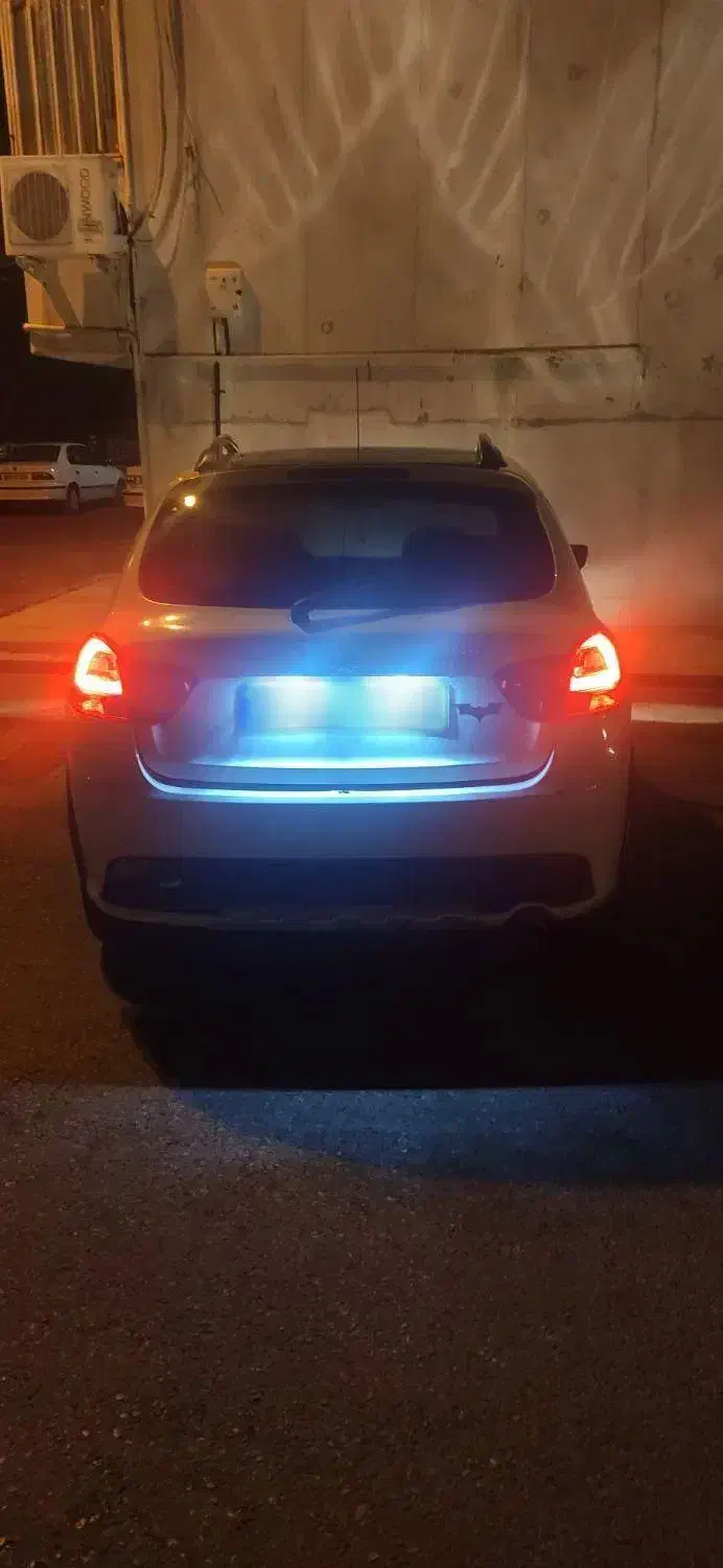 کوییک ار مدل ۴۰۰ سفید مشکی|خودرو سواری و وانت|گرگان, |دیوار