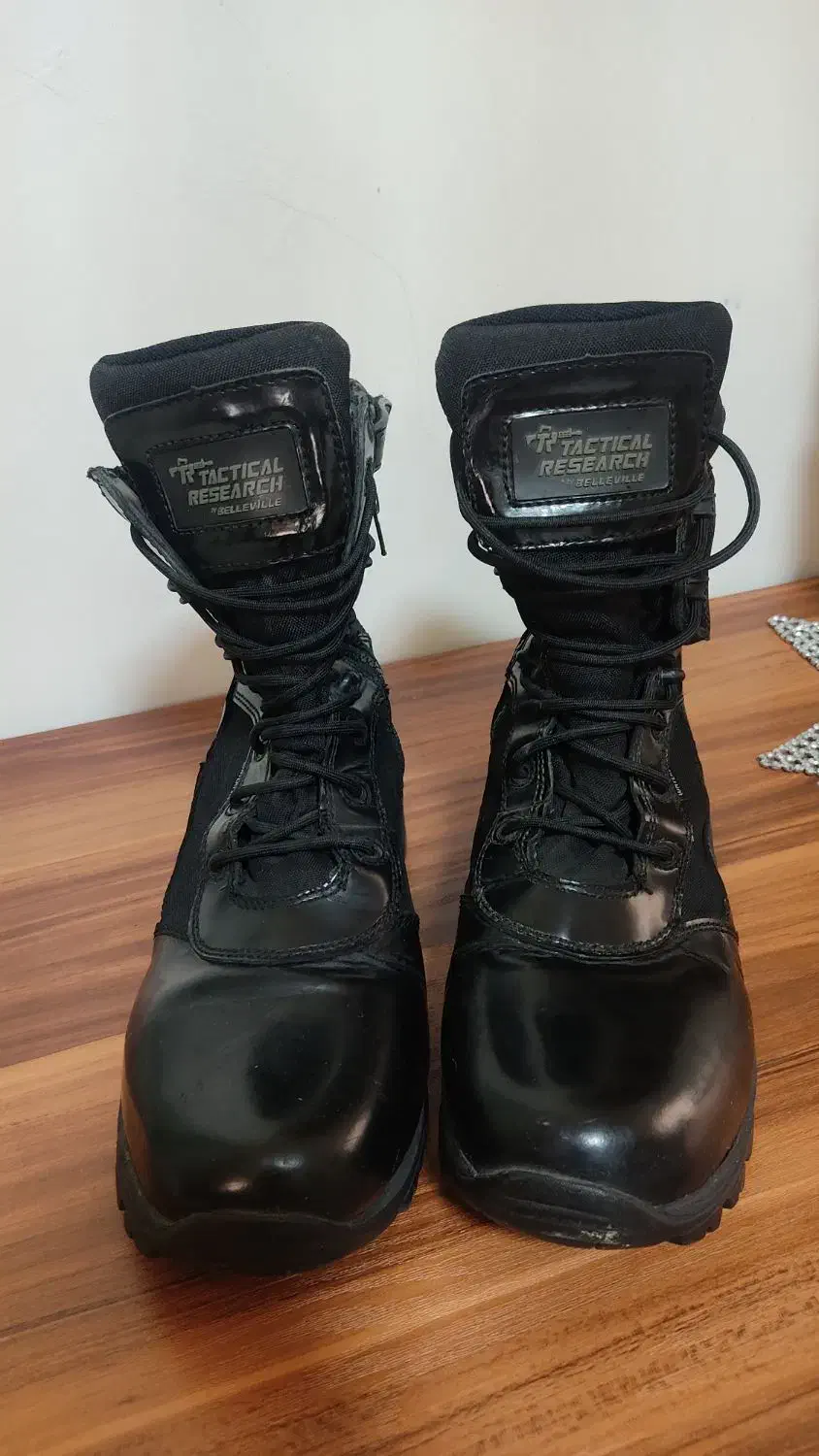 بوت مردانه خارجی|کیف، کفش، کمربند|پرند, فاز ۶|دیوار