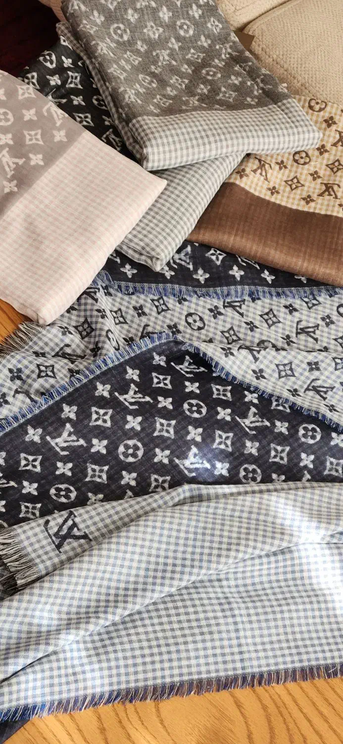 فروشنده شال و روسری|استخدام خدمات فروشگاه و رستوران|گلبهار, شهر جدید گلبهار|دیوار