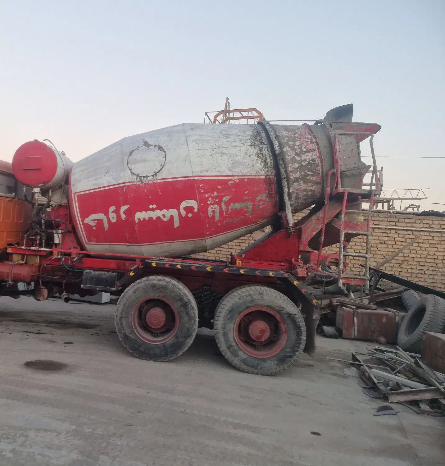 میکسر ۸متری|خودرو سنگین|لنجان, |دیوار