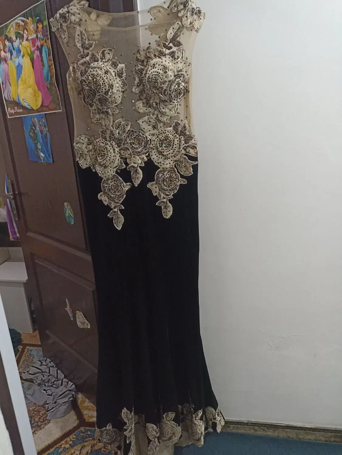 لباس مجلسی|لباس|چهاردانگه (تهران), |دیوار