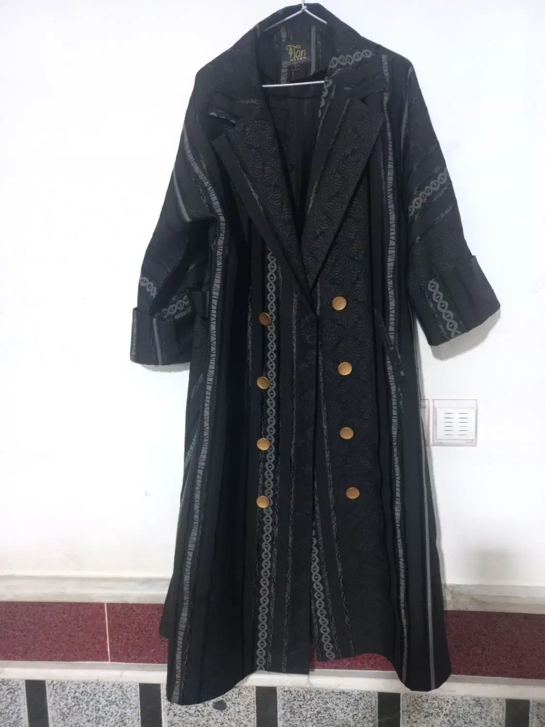 مانتو ژاکارد درجه یک.در حد نو|لباس|خوی, |دیوار