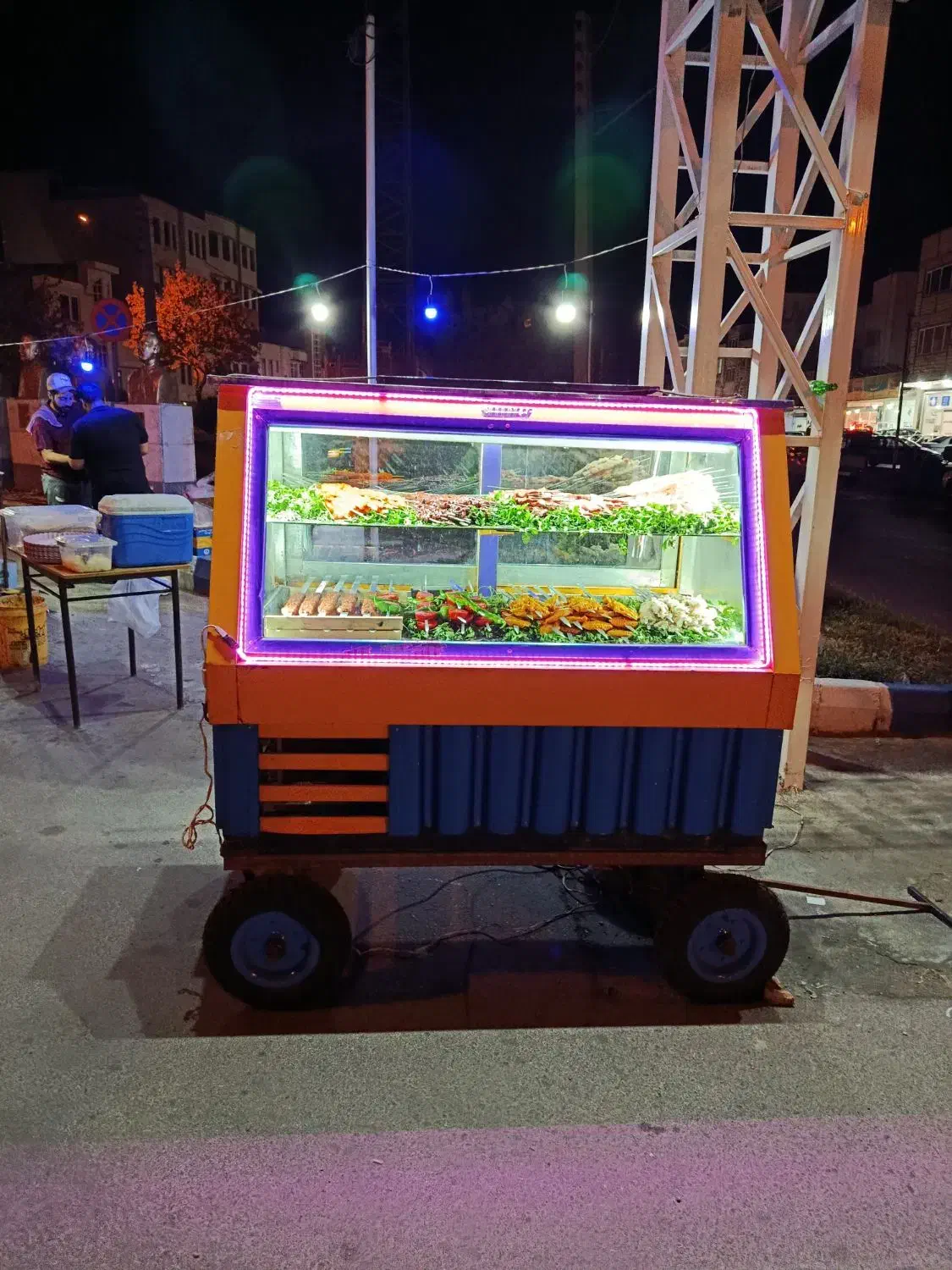 کلیه ی لوازم جگرکی همراه با یخچال|فروشگاه و مغازه|میانه, |دیوار