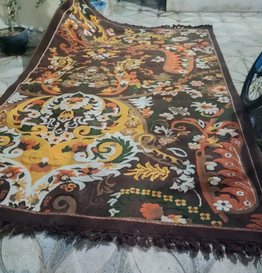 فرش گلیم ۶ متری کارکرده|فرش|صدرا-فارس, فاز ۱|دیوار