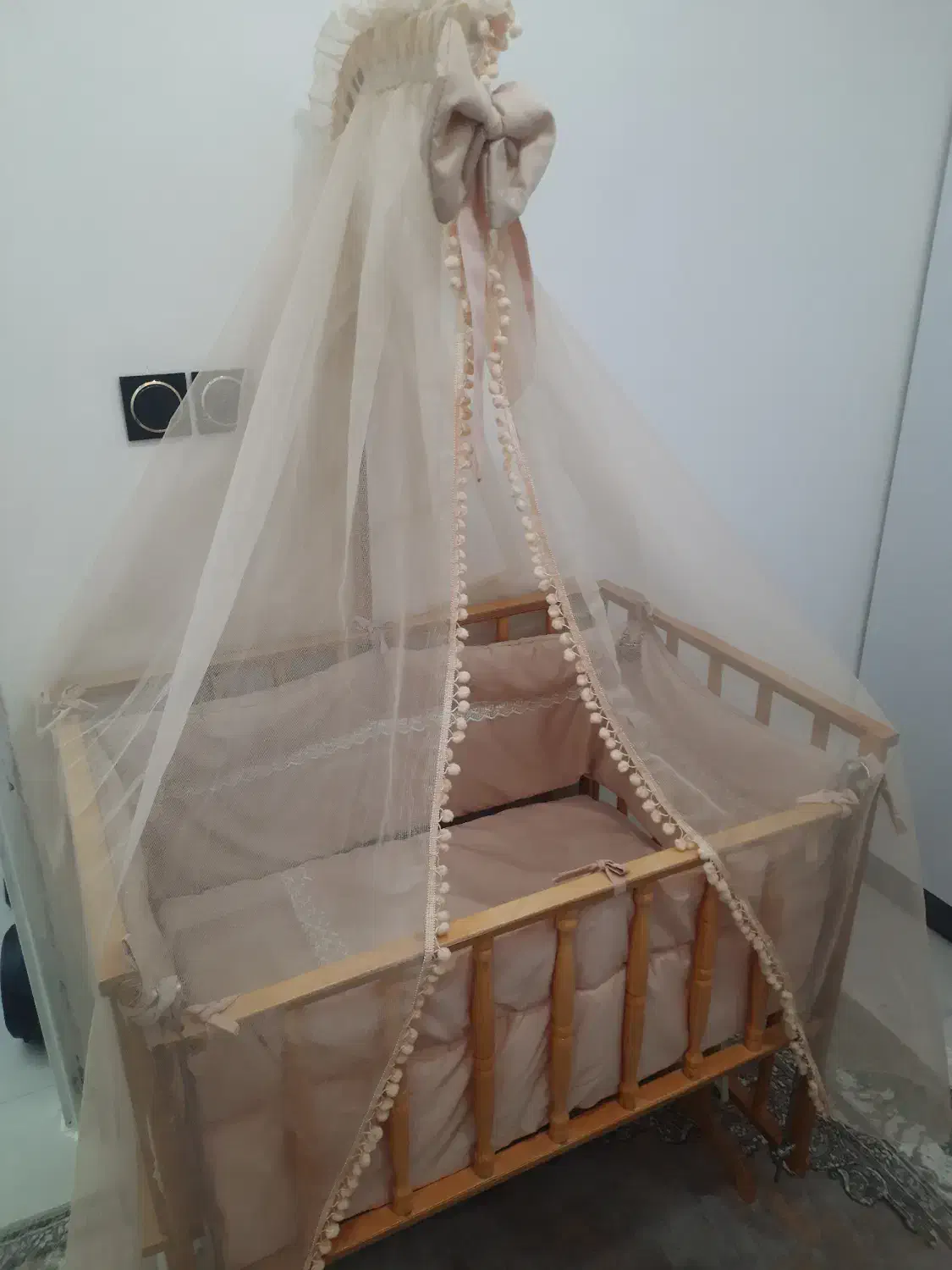 تخت گهواره کنار مادر|تخت و سرویس خواب|تاکستان, |دیوار