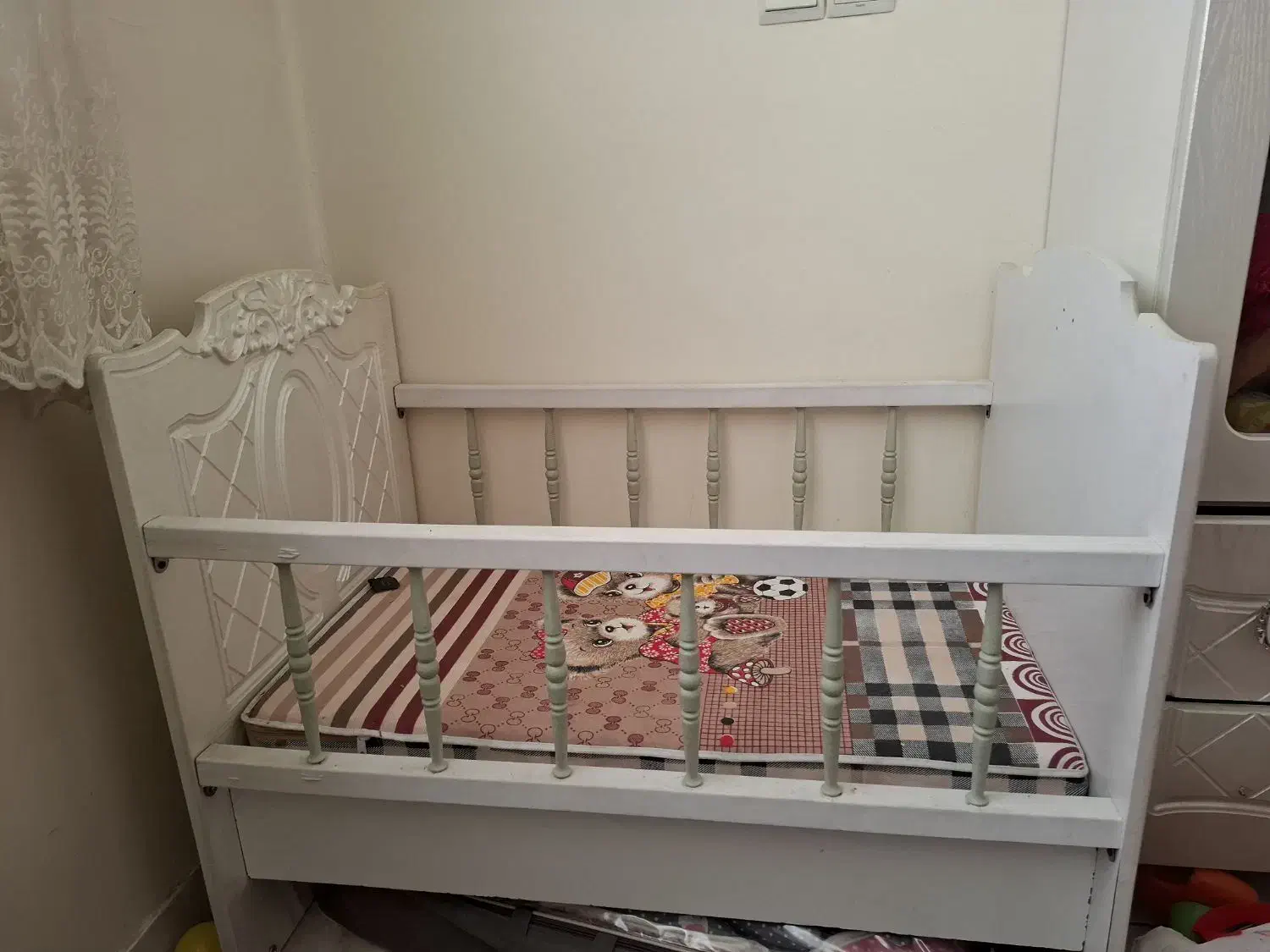 تخت و کمد|تخت و سرویس خواب|تهران, والفجر (افسریه)|دیوار