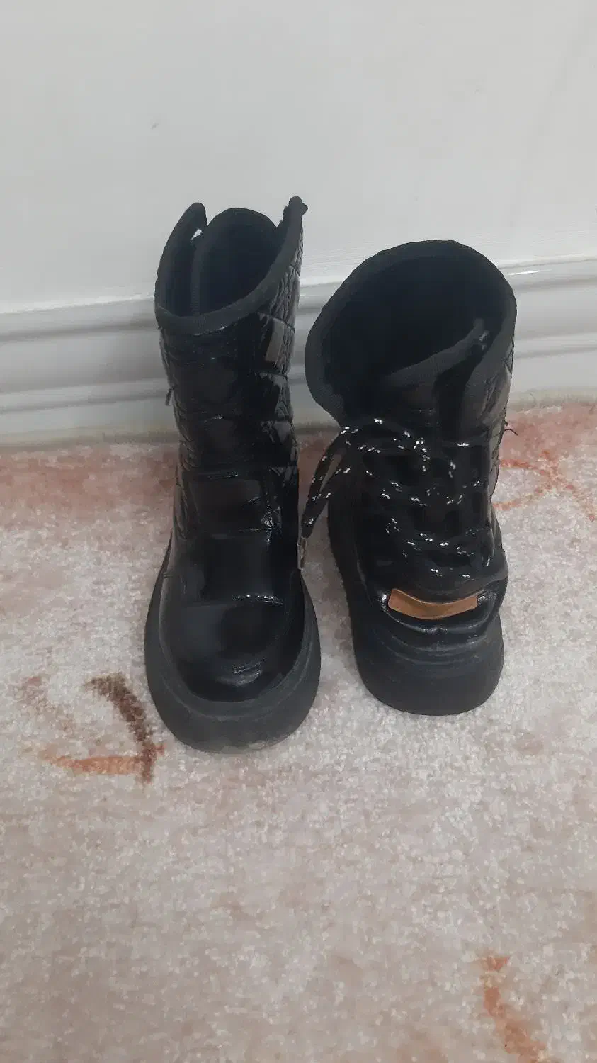 پوتین|کفش و لباس بچه|جوانرود, |دیوار