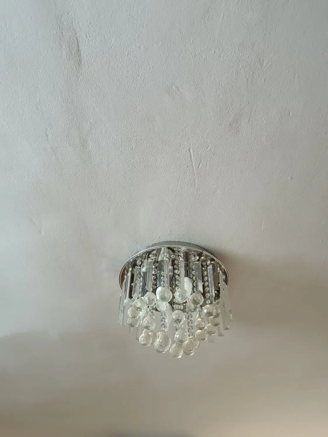 لوستر کریستالی سالم قیمت یک میلیون پانصدهزار|لوستر و چراغ آویز|مشهد, موسوی قوچانی|دیوار