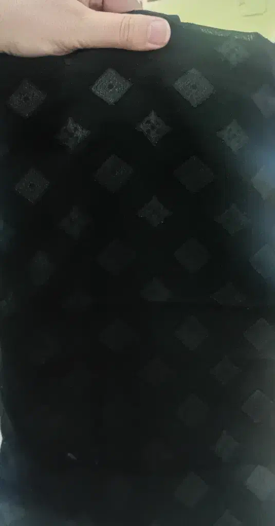 چادرمشکی|لباس|مشهد, قائم|دیوار