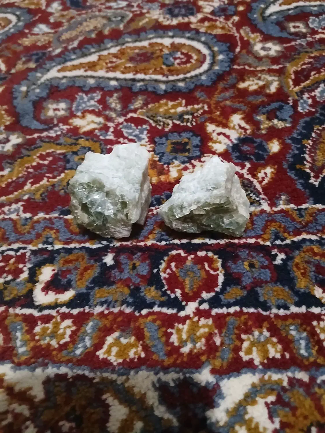 سنگ قیمتی  مانند کریستال|جواهرات|شیراز, کرونی(خاتونک)|دیوار