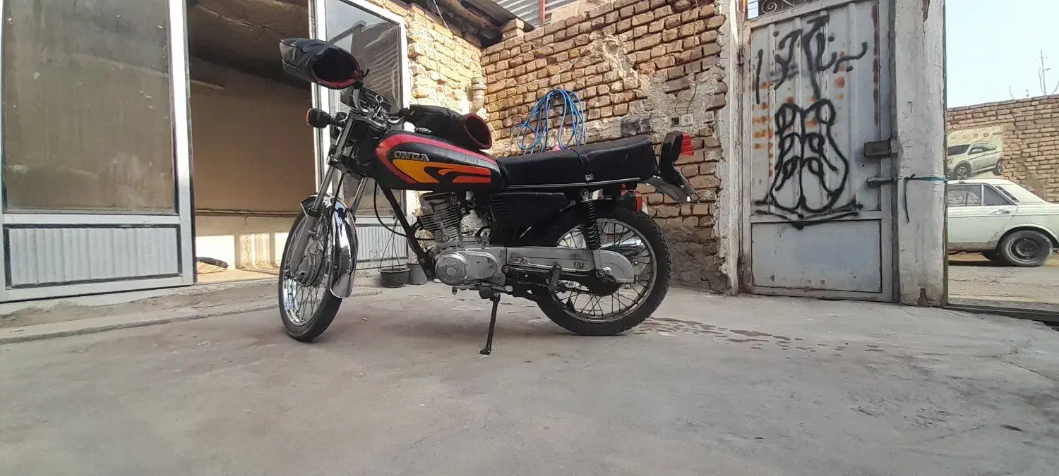 ۱۳۸۸|موتورسیکلت|آران و بیدگل, |دیوار