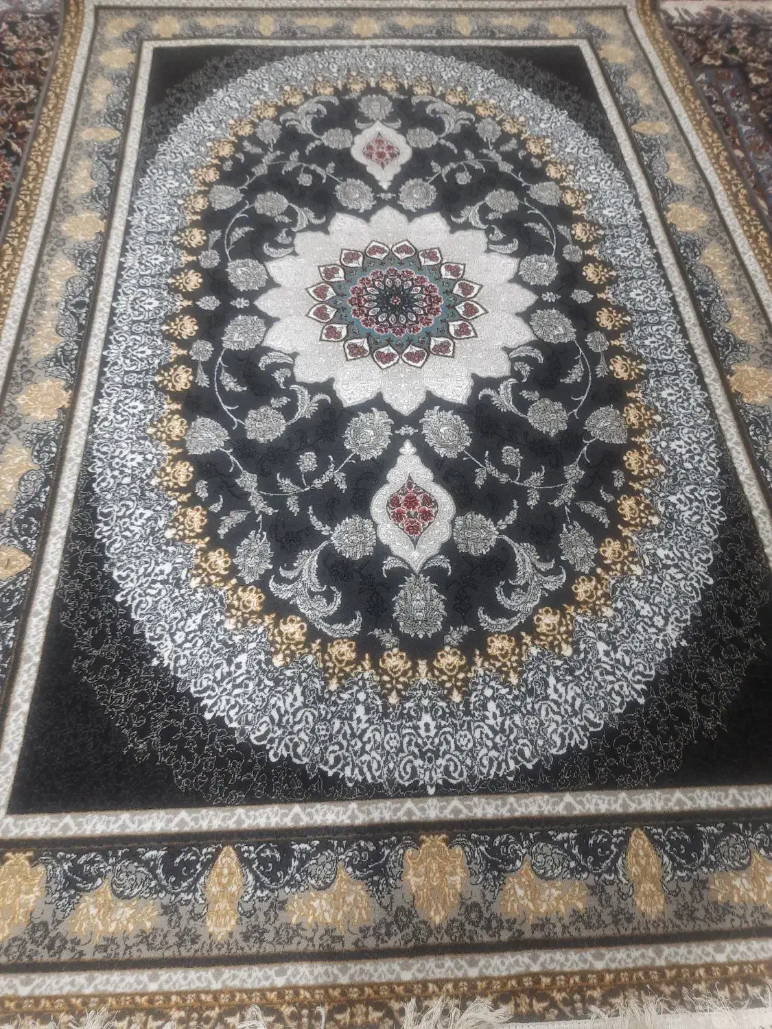 دنیای فرش ماشینی|فرش|کرج, گوهردشت|دیوار