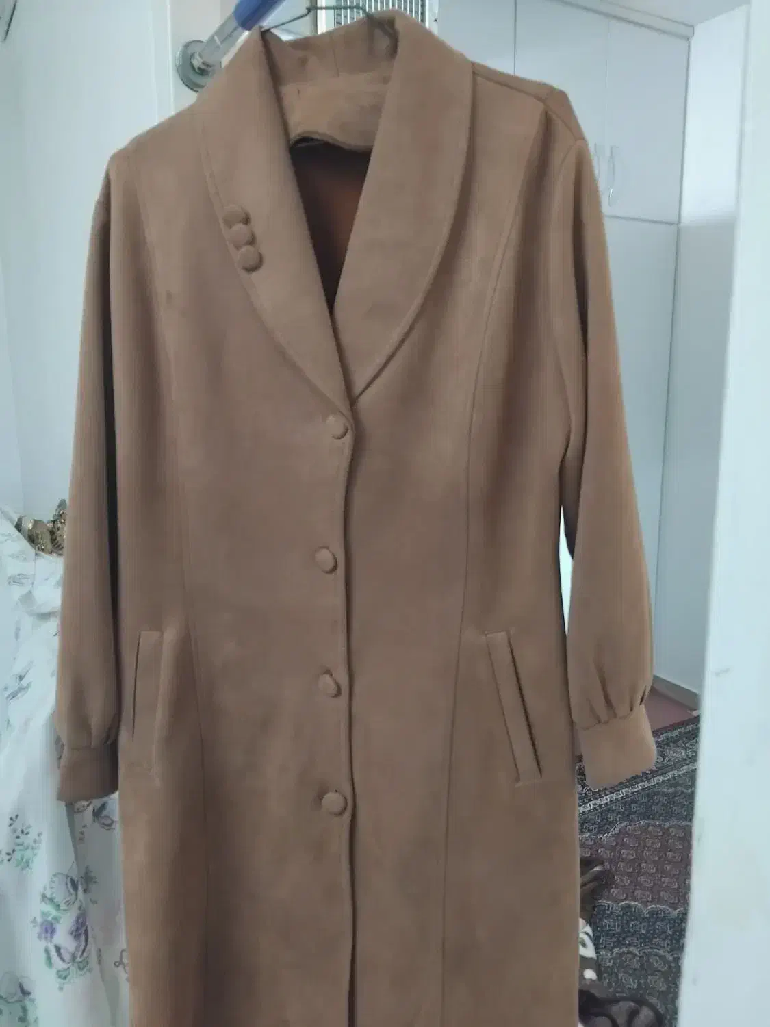 پالتو|لباس|قدس, شهرقدس|دیوار