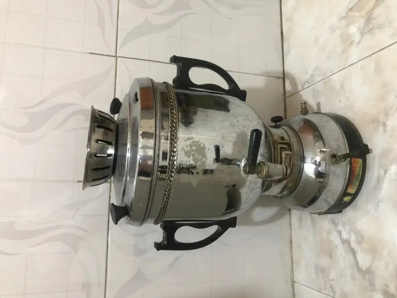 دو عدد سماور سالم و دو دست فنجان چای خوری|سماور، چای‌ساز، قهوه‌ساز|کرمان, |دیوار