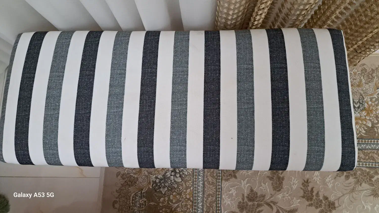 نیکمت سالم|صندلی و نیمکت|اندیشه, اندیشه فاز ۱|دیوار