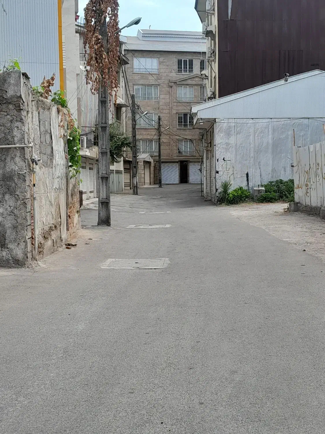 ۲۰۰مترویلایی با کاربری تجاری بر خواهرامام|فروش زمین و ملک کلنگی|رشت, خواهر امام|دیوار