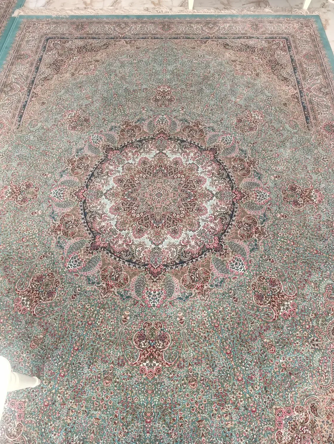 فرش‌های تمیز و سالم ،مناسب خونه‌های شیک ،فروش فوری|فرش|جیرفت, |دیوار