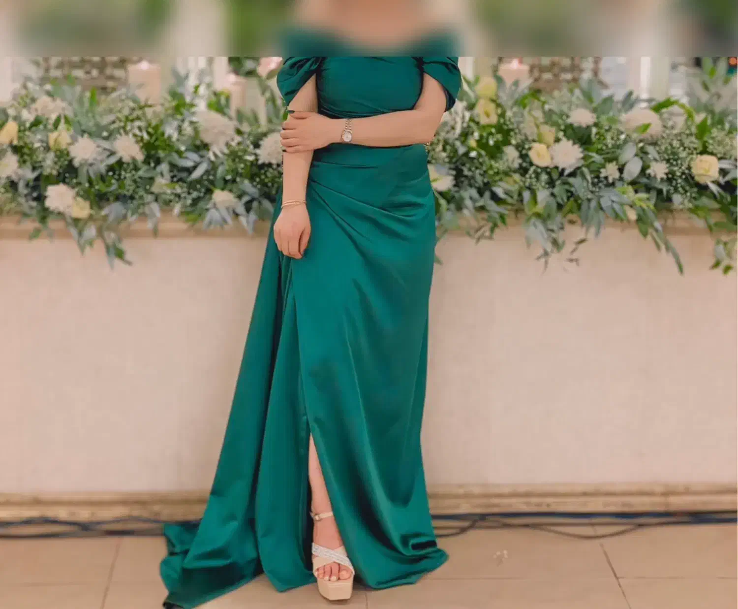 لباس مجلسی|لباس|فومن, |دیوار