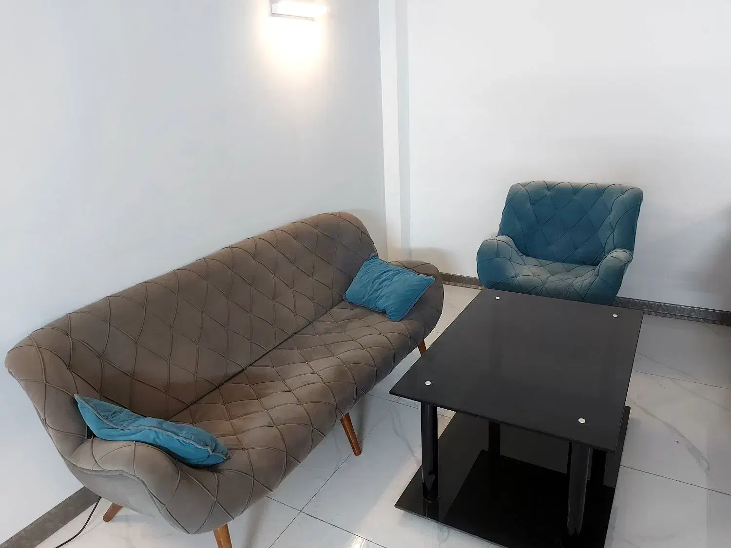 مبلمان راحتی  ۷ نفره کاملا سالم بدون پارگی|مبلمان خانگی و میز عسلی|رودهن, |دیوار