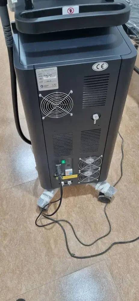 فروش دستگاه لیزر موهای زائد تیتانیوم ۱۶۰۰ وات|پزشکی|تهران, نیروی هوایی (پیروزی)|دیوار