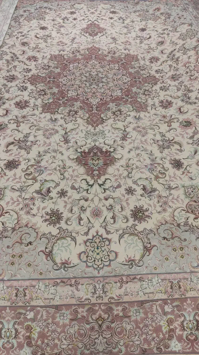 فرش جفت ۱۲ متری نقشه شیر فر در حد نو|فرش|تبریز, |دیوار