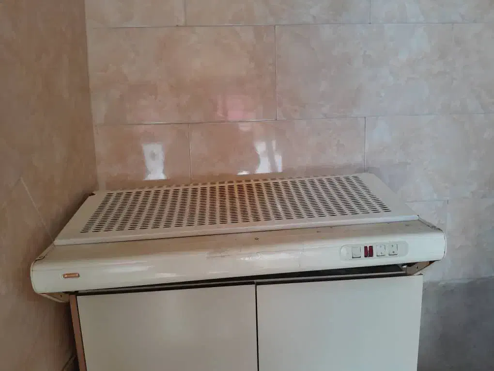 هود کن|هود|تهران, خاک سفید|دیوار