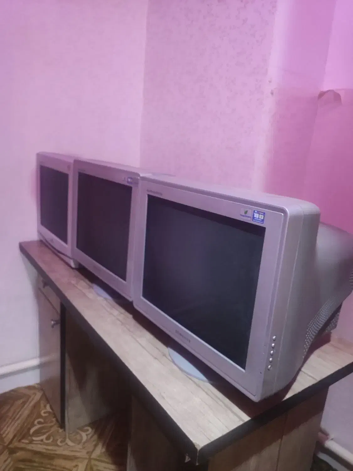 مانیتور سی آر تی سامسونگ|قطعات و لوازم جانبی رایانه|تبریز, |دیوار