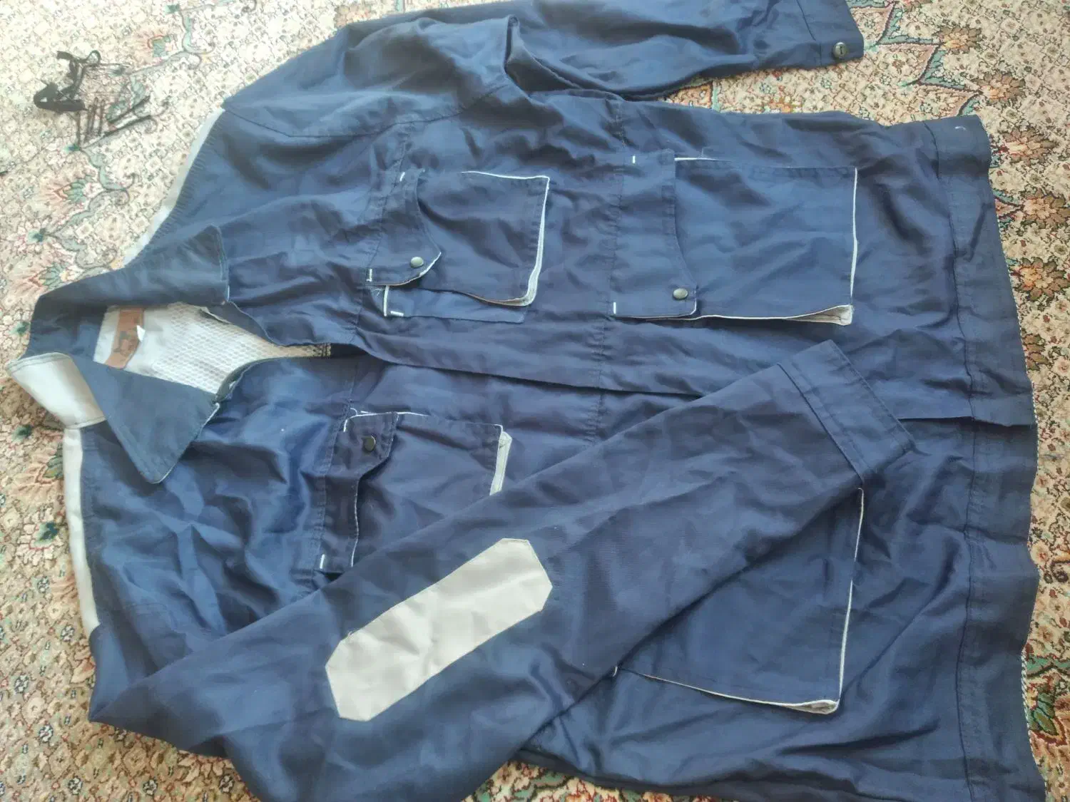 لباس کار|لباس|سقز, |دیوار