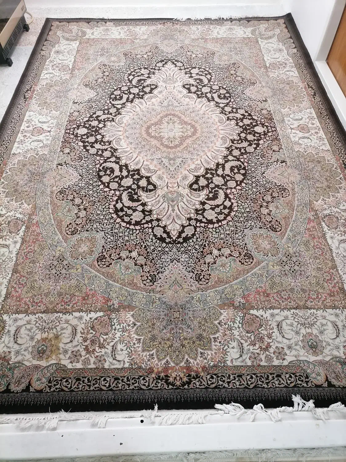 فرش ۹ متری|فرش|سبزوار, قاضی زاد|دیوار