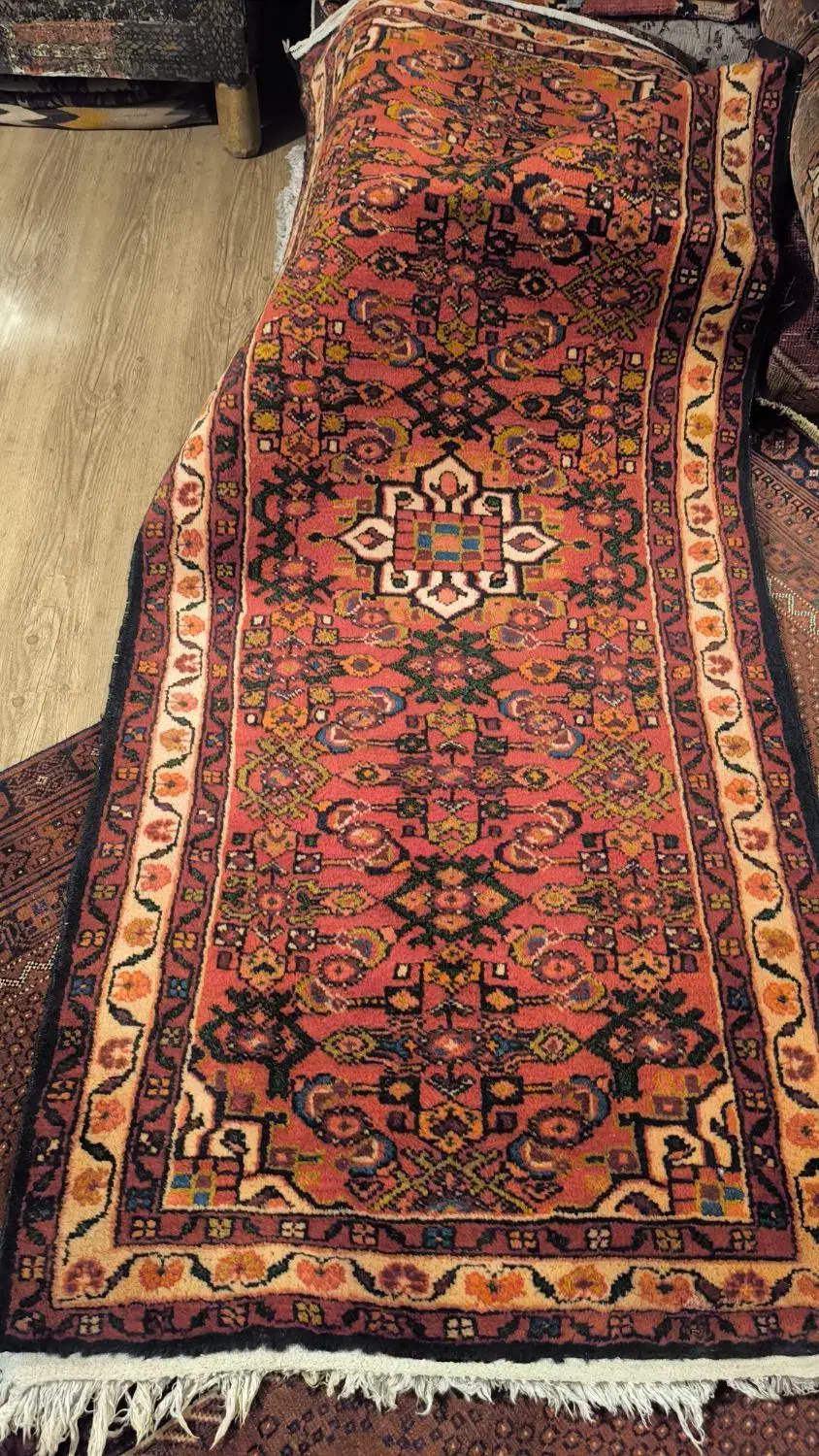 قالیچه دستباف|فرش|تهران, نظامی گنجوی (توانیر)|دیوار