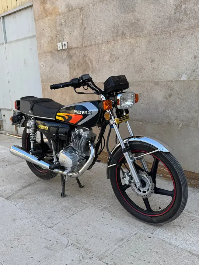 موتور ۲۰۰ پرواز ۱۴۰۳|موتورسیکلت|خمینی‌شهر, |دیوار